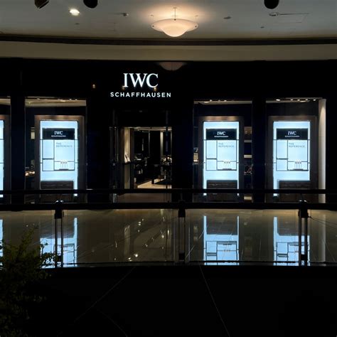 iwc vinyl windows.